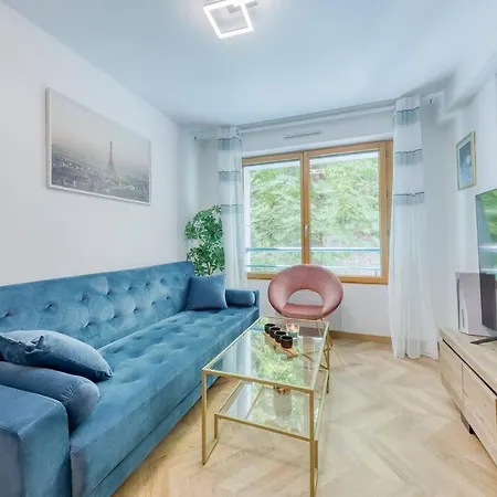 Apartment Amazing In A Park Overlooking Paris