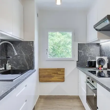 Apartment Amazing In A Park Overlooking Paris *